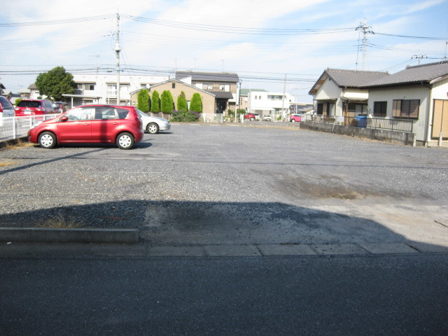 ケーエム不動産駐車場写真