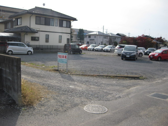 ケーエム不動産駐車場写真