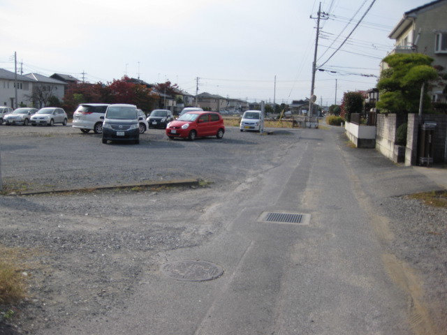 ケーエム不動産駐車場写真