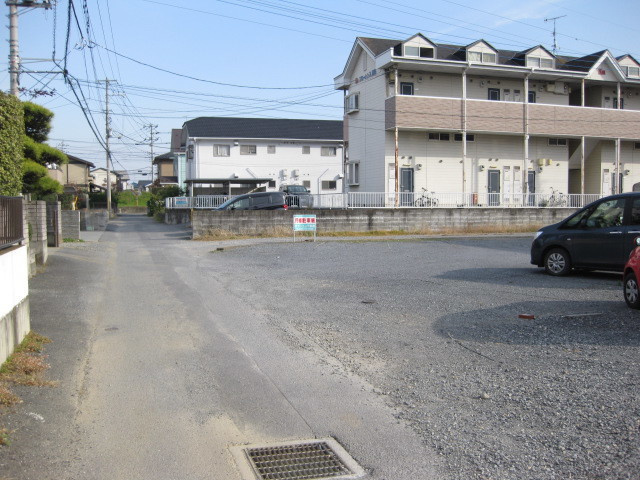 ケーエム不動産駐車場写真