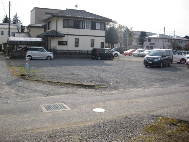 ケーエム不動産駐車場写真