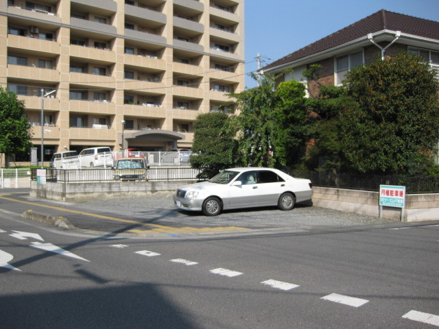 ケーエム不動産駐車場写真