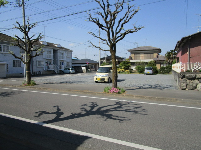 ケーエム不動産駐車場写真